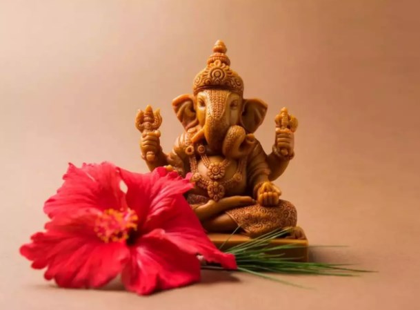 Happy Ganesh Chaturthi Wishes 2023, Images, Quotes, GIF, Greetings, Messages, Status